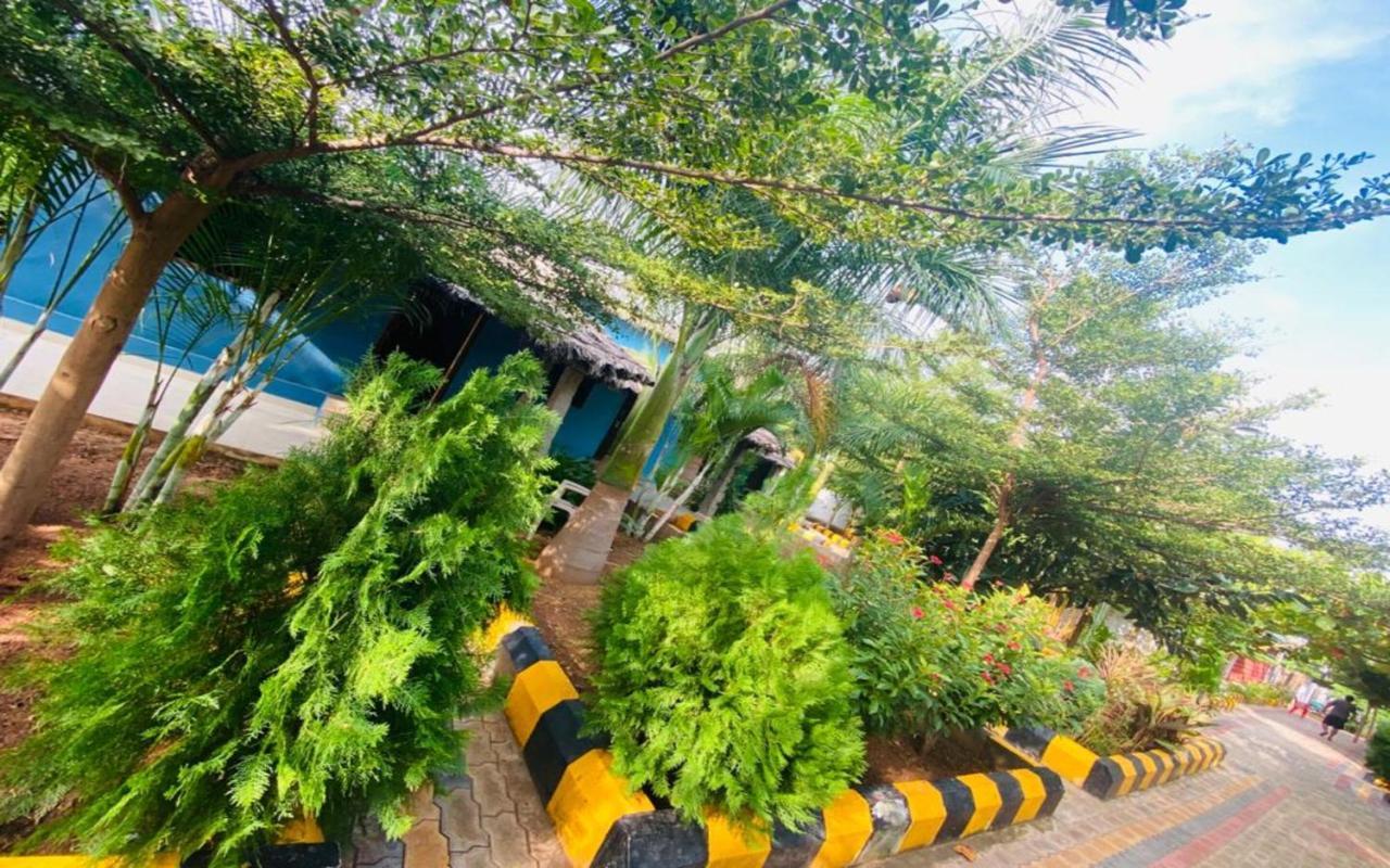 Hotel Megha Resort Hampi Eksteriør billede
