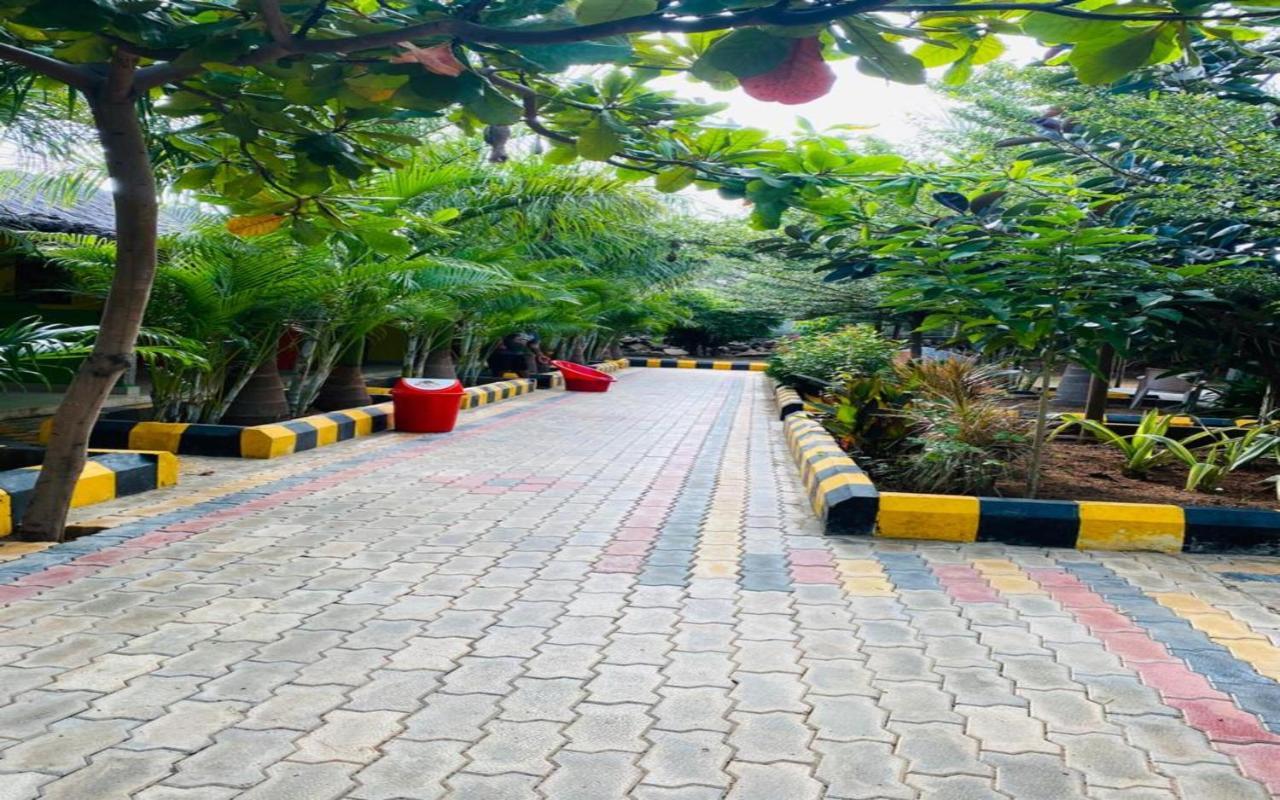 Hotel Megha Resort Hampi Eksteriør billede