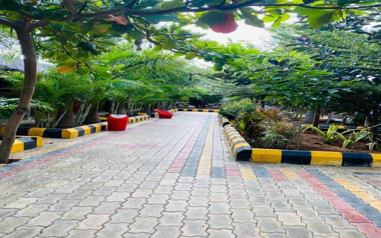 Hotel Megha Resort Hampi Eksteriør billede