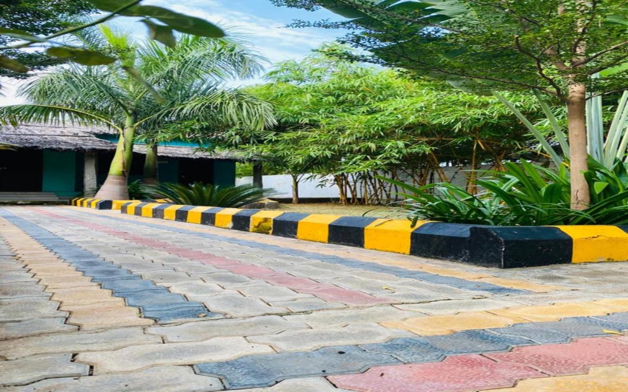 Hotel Megha Resort Hampi Eksteriør billede
