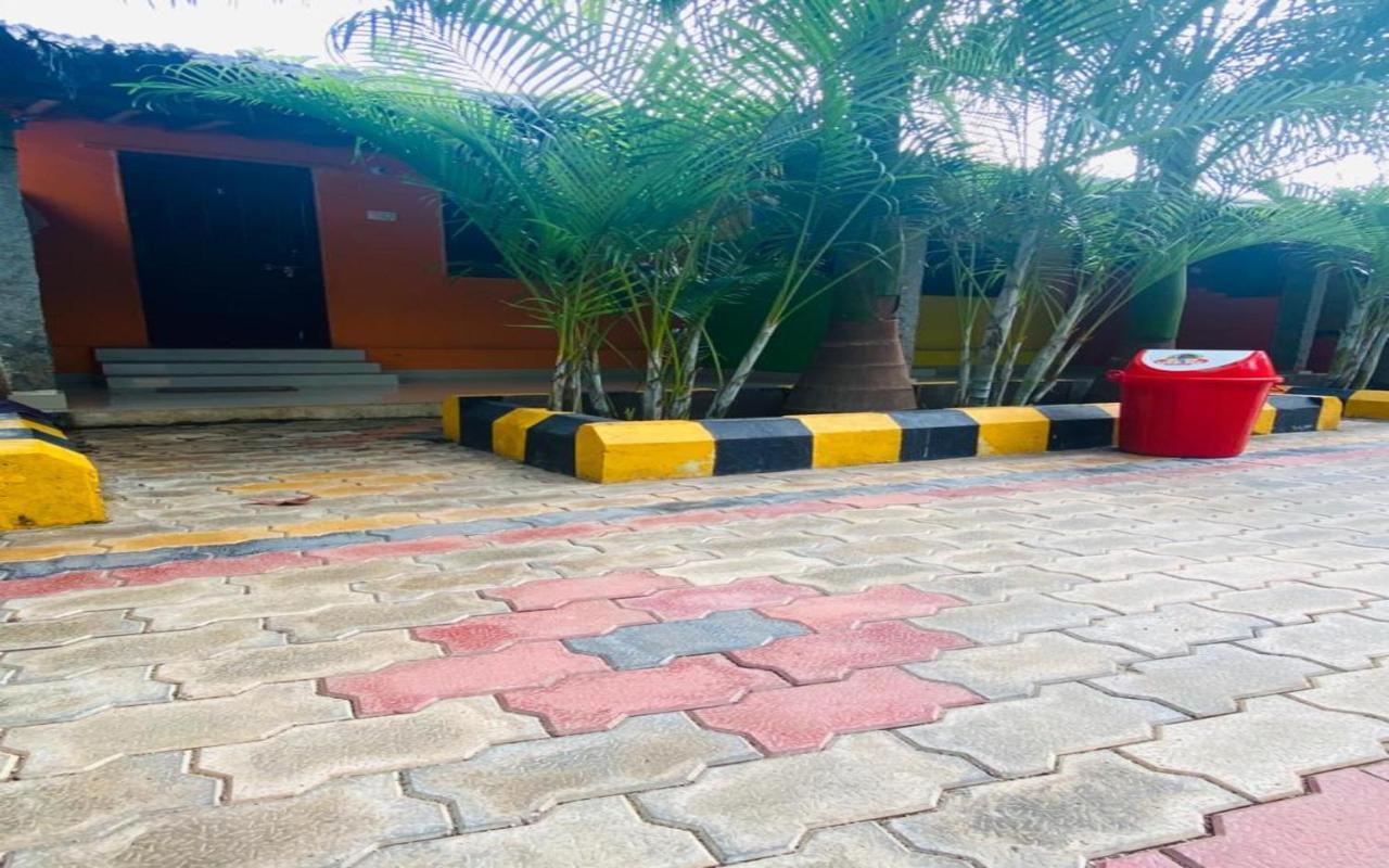 Hotel Megha Resort Hampi Eksteriør billede