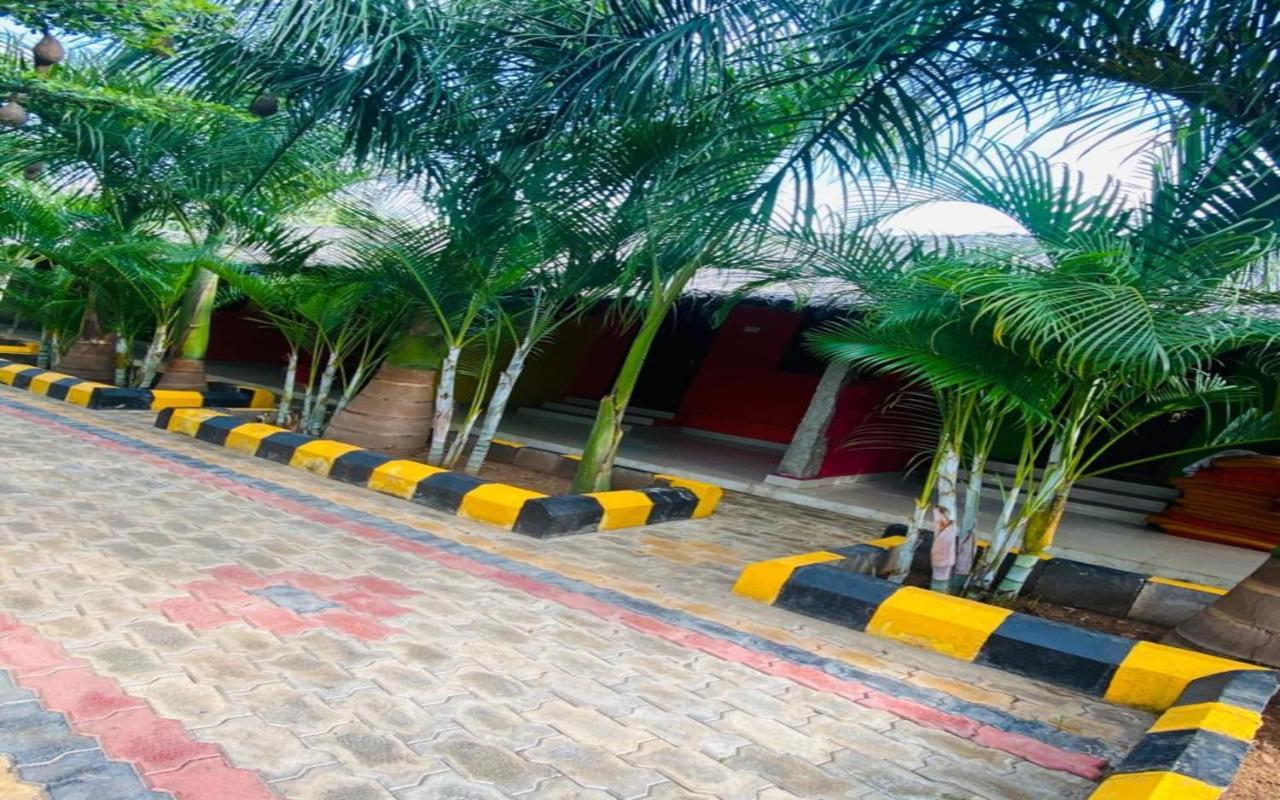 Hotel Megha Resort Hampi Eksteriør billede