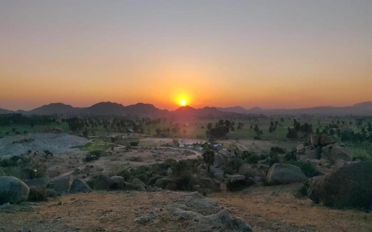 Hotel Megha Resort Hampi Eksteriør billede